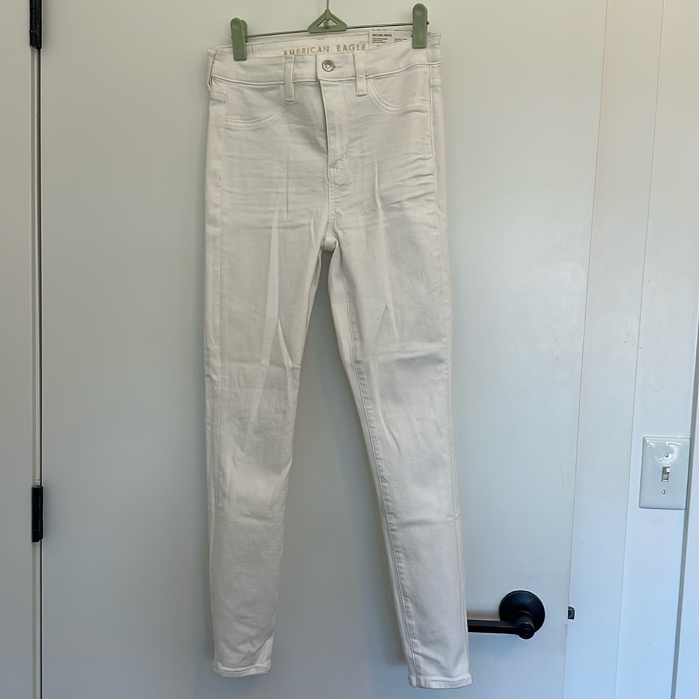 Women’s American Eagle white skinny jean